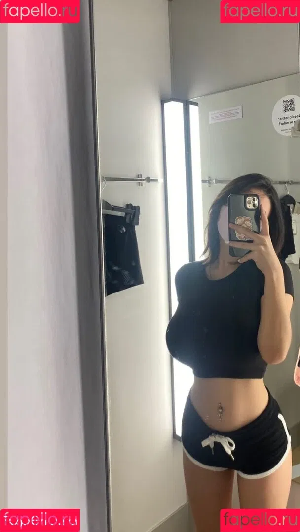 Anastasya Khosasih Onlyfans Photo Gallery 