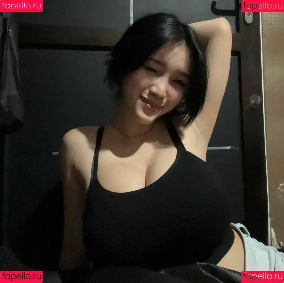 Anastasya Khosasih Onlyfans Photo Gallery 