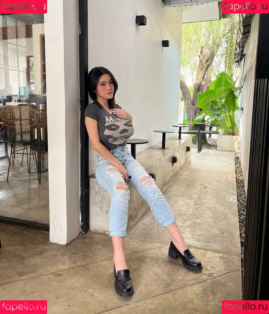 Anastasya Khosasih Onlyfans Photo Gallery 