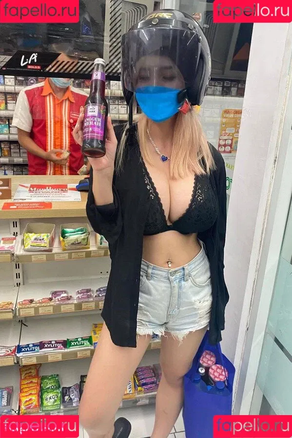Anastasya Khosasih Onlyfans Photo Gallery 