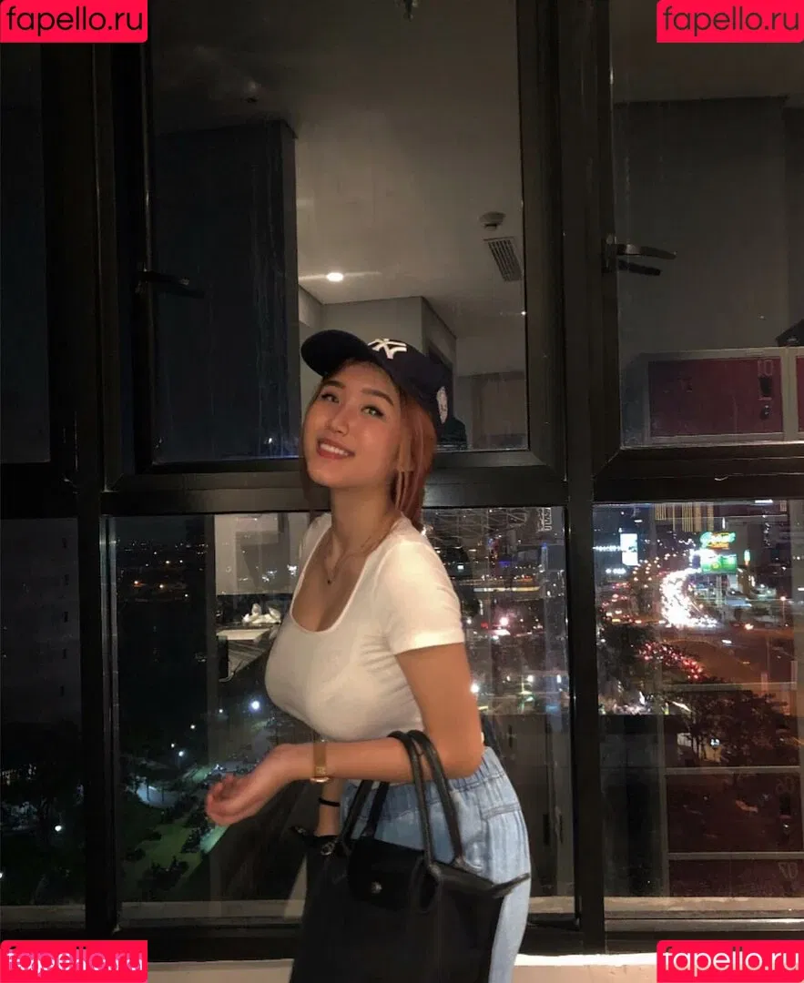 Anastasya Khosasih Onlyfans Photo Gallery 