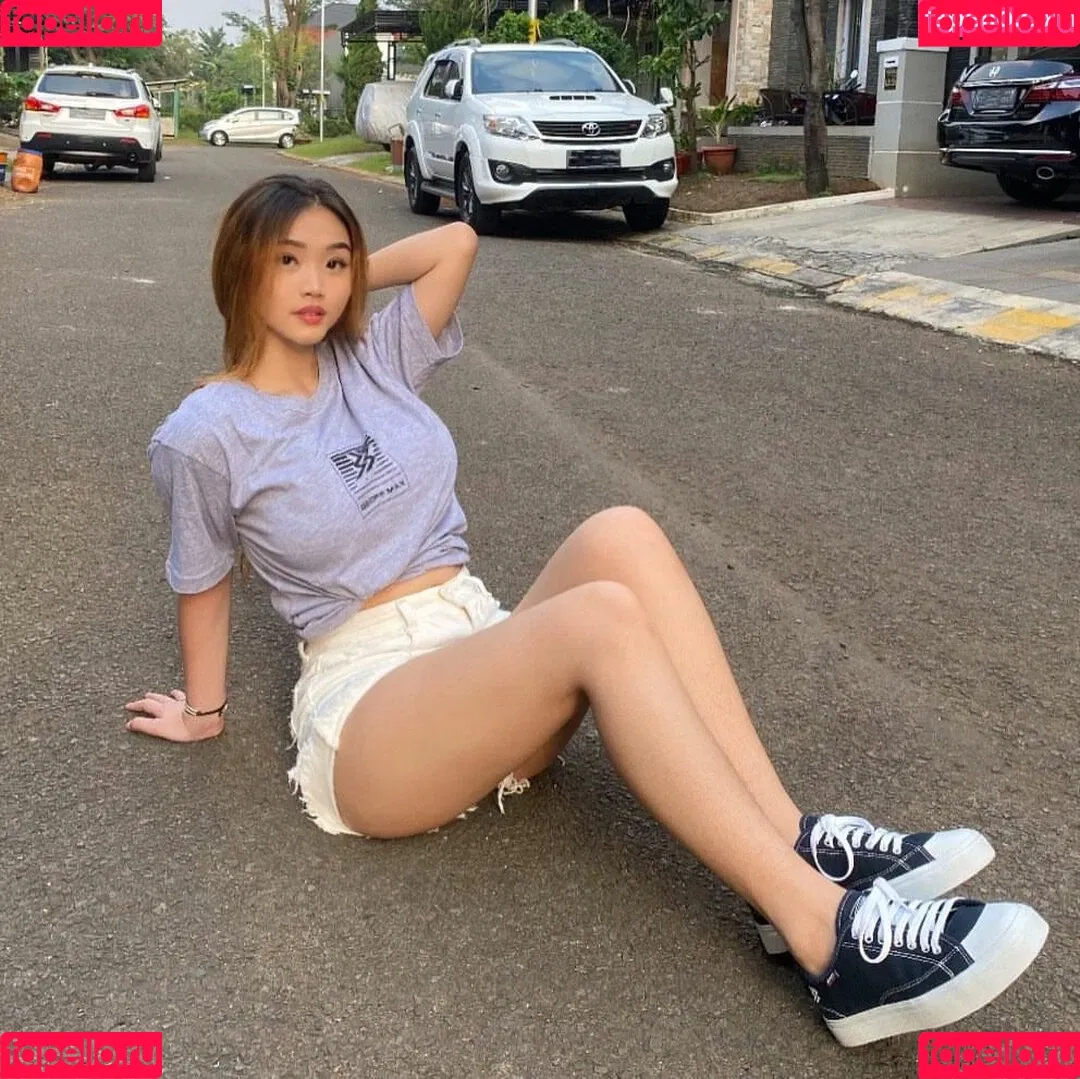 Anastasya Khosasih Onlyfans Photo Gallery 