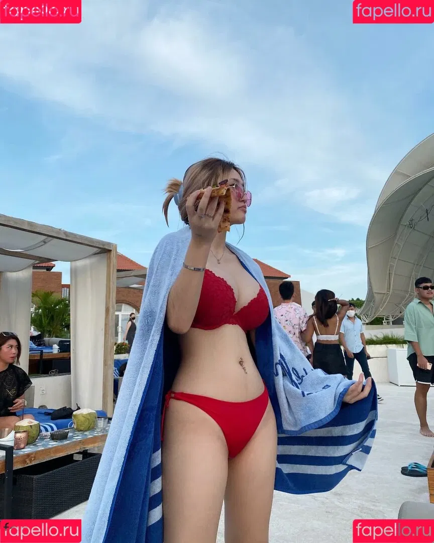 Anastasya Khosasih Onlyfans Photo Gallery 
