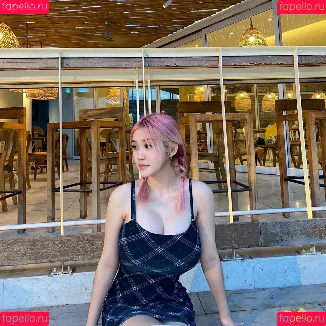 Anastasya Khosasih Onlyfans Photo Gallery 
