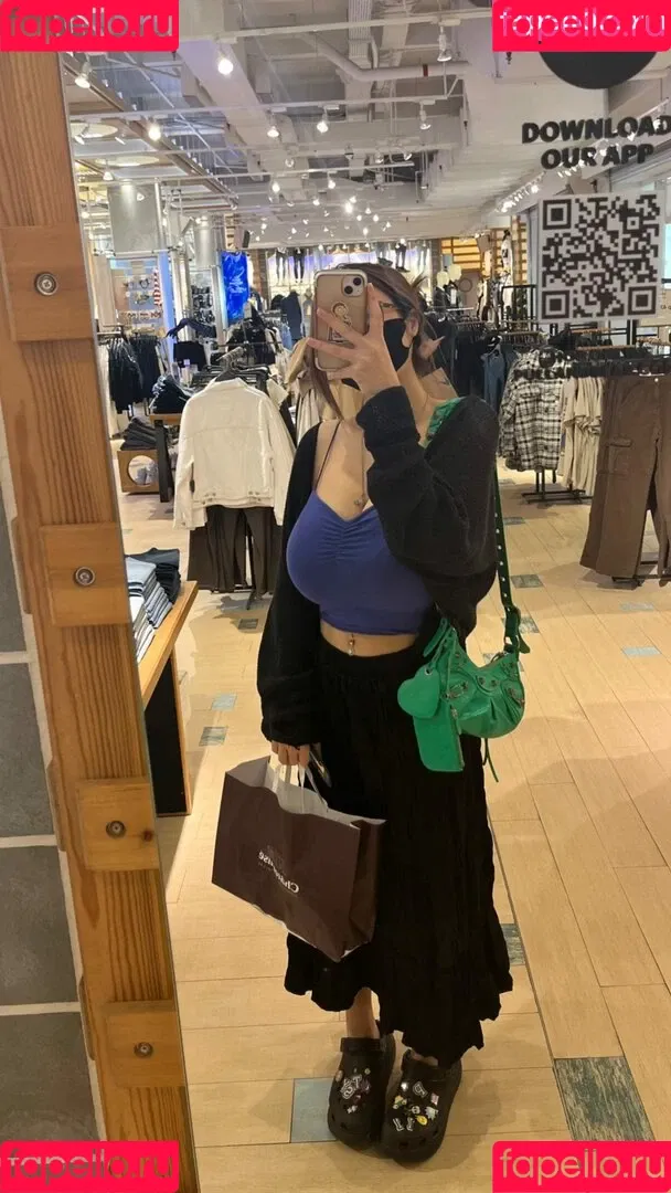 Anastasya Khosasih Onlyfans Photo Gallery 