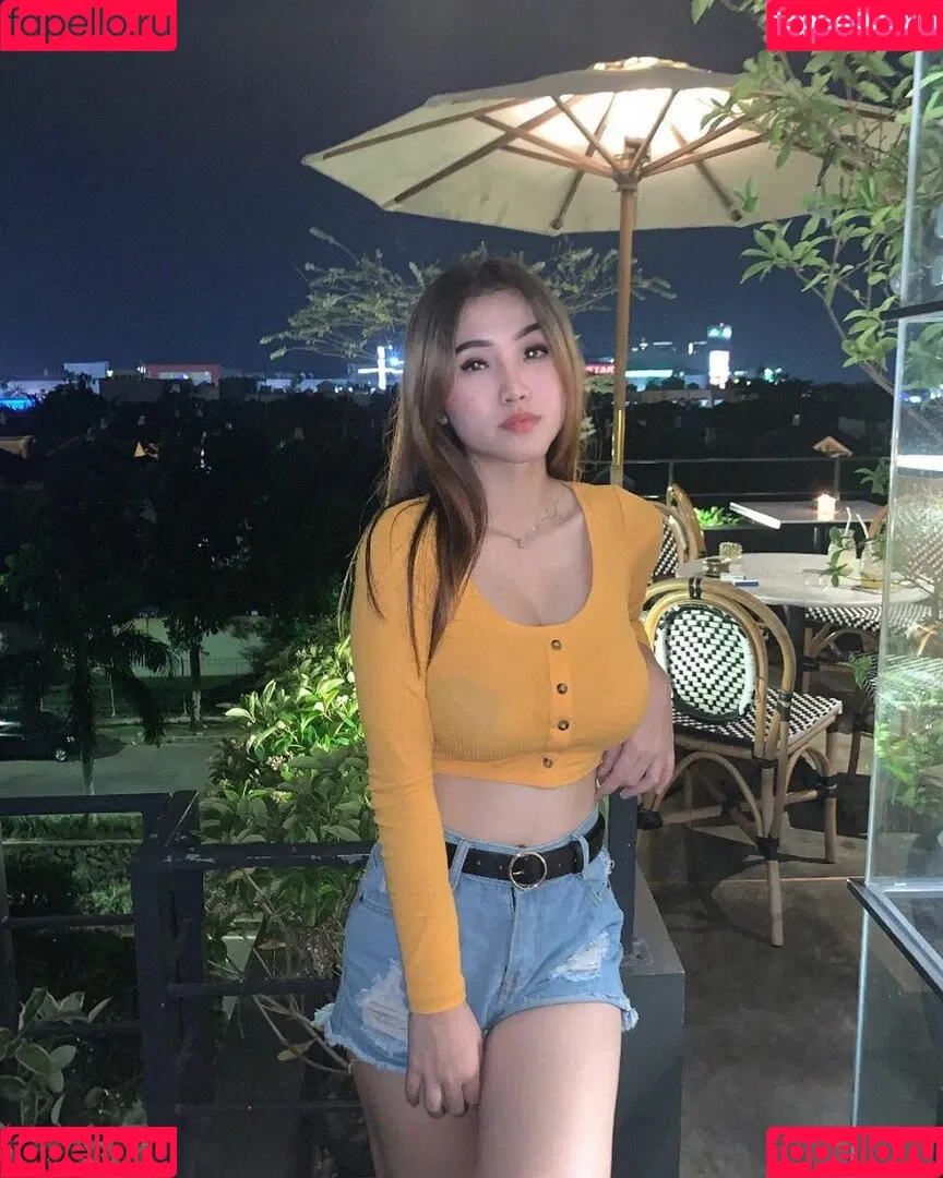 Anastasya Khosasih Onlyfans Photo Gallery 