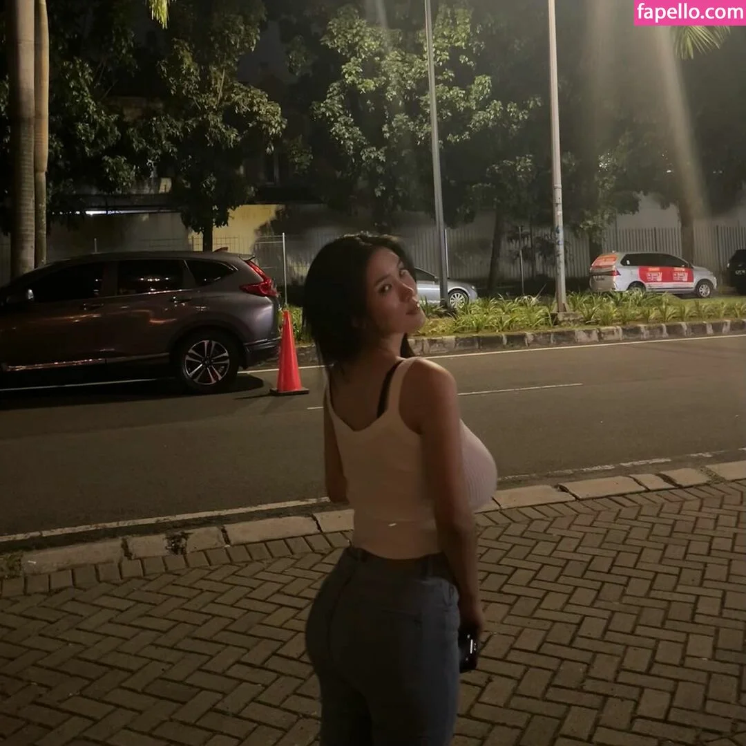 Anastasya Khosasih Onlyfans Photo Gallery 