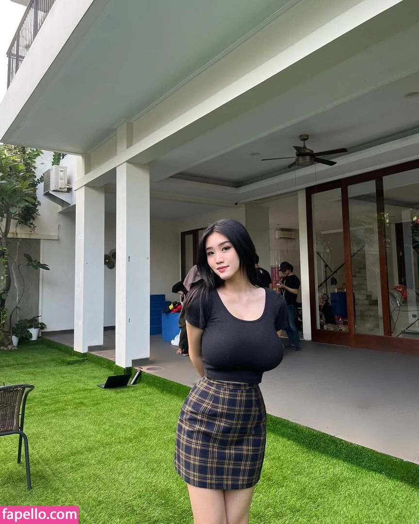 Anastasya Khosasih Onlyfans Photo Gallery 