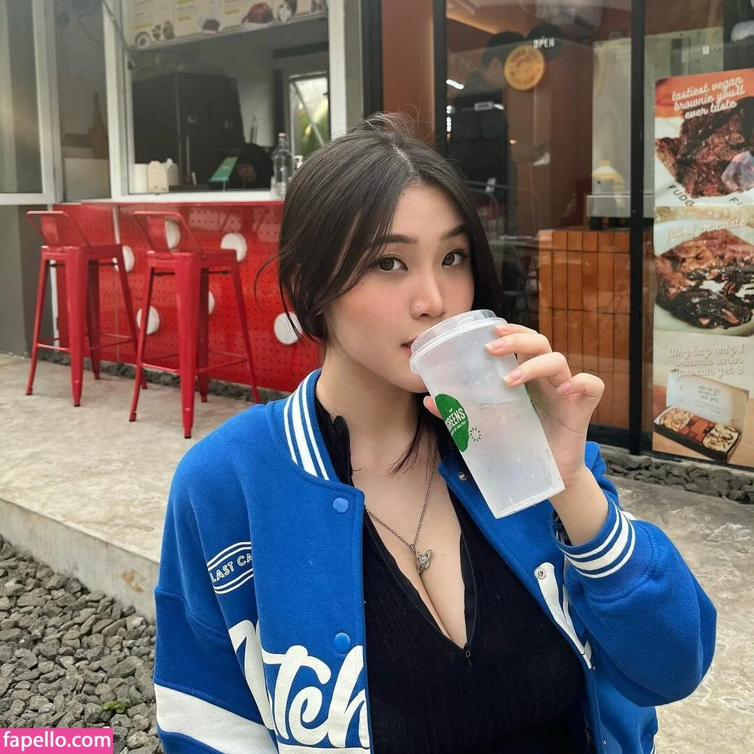 Anastasya Khosasih Onlyfans Photo Gallery 