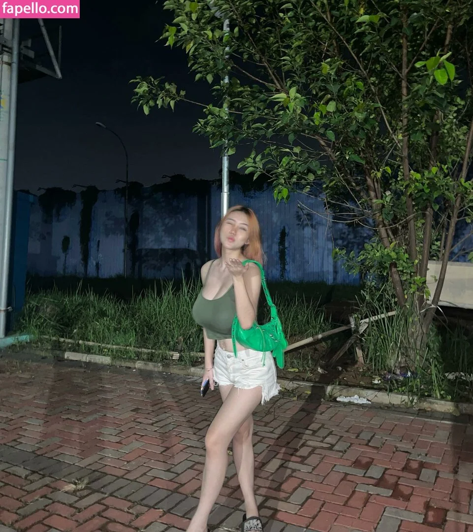 Anastasya Khosasih Onlyfans Photo Gallery 