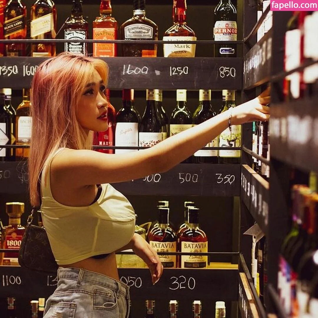 Anastasya Khosasih Onlyfans Photo Gallery 