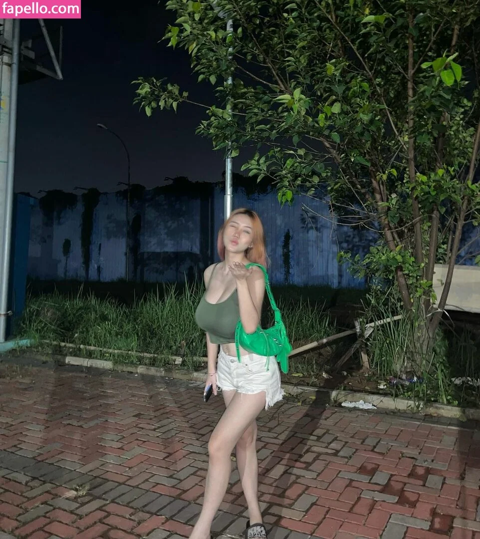 Anastasya Khosasih Onlyfans Photo Gallery 