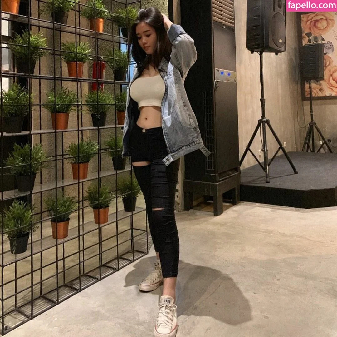 Anastasya Khosasih Onlyfans Photo Gallery 