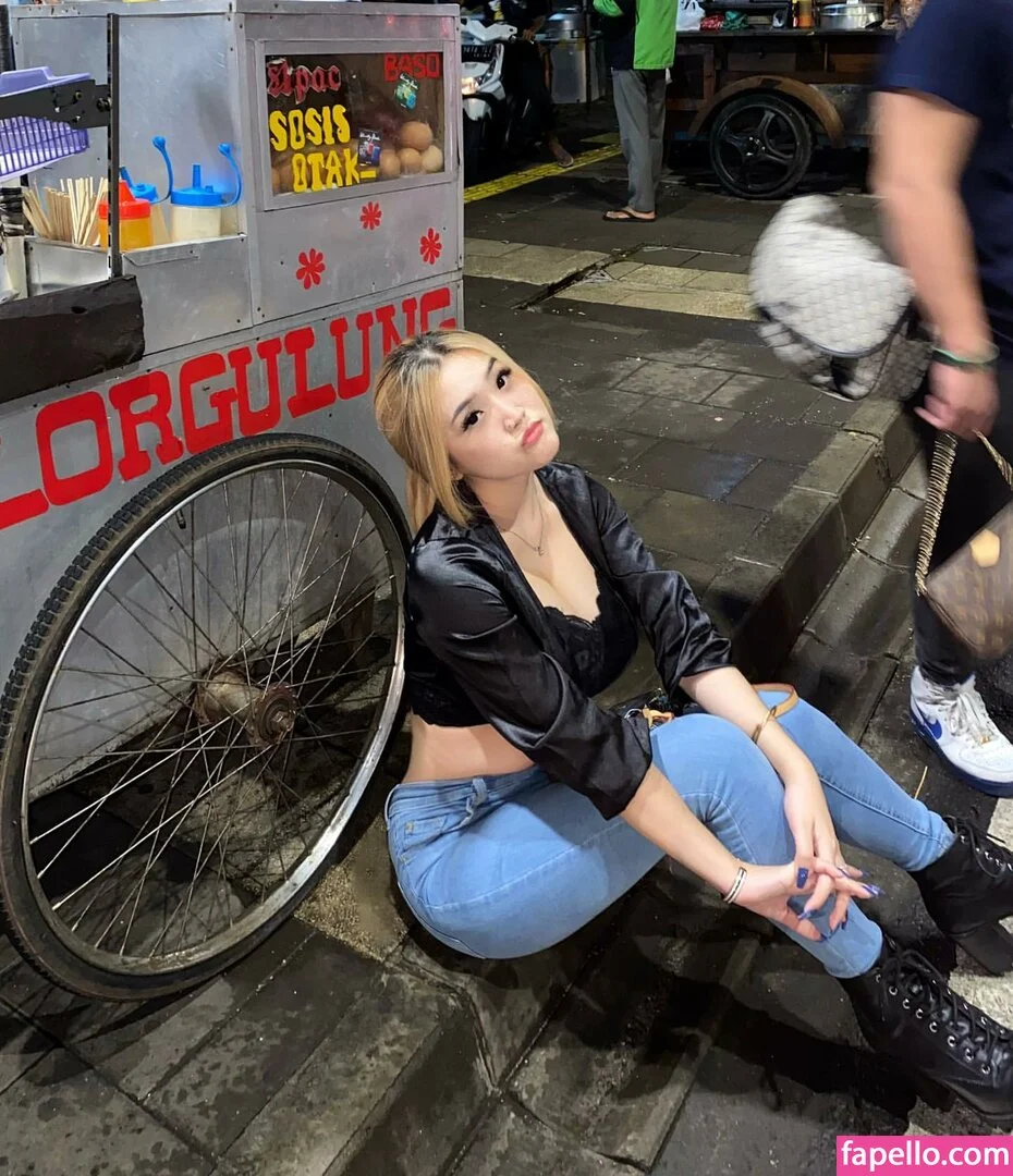 Anastasya Khosasih Onlyfans Photo Gallery 