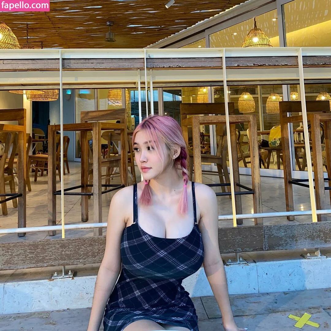 Anastasya Khosasih Onlyfans Photo Gallery 