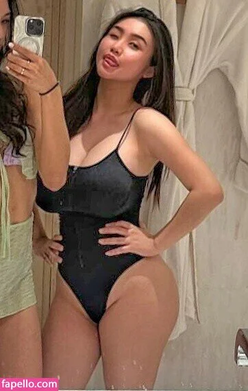 Anastasya Khosasih Onlyfans Photo Gallery 