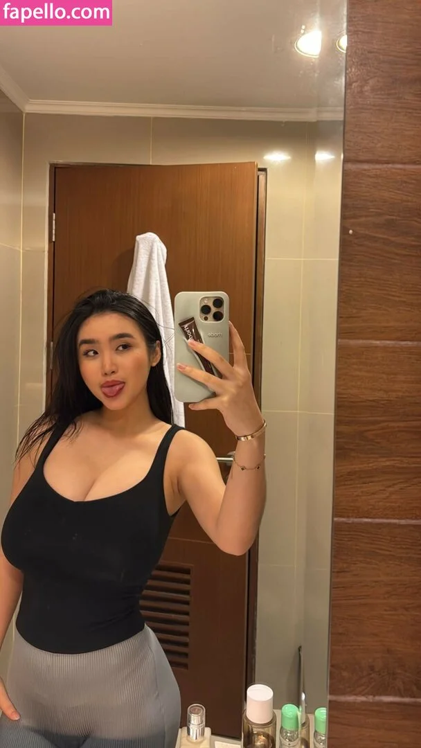 Anastasya Khosasih Onlyfans Photo Gallery 