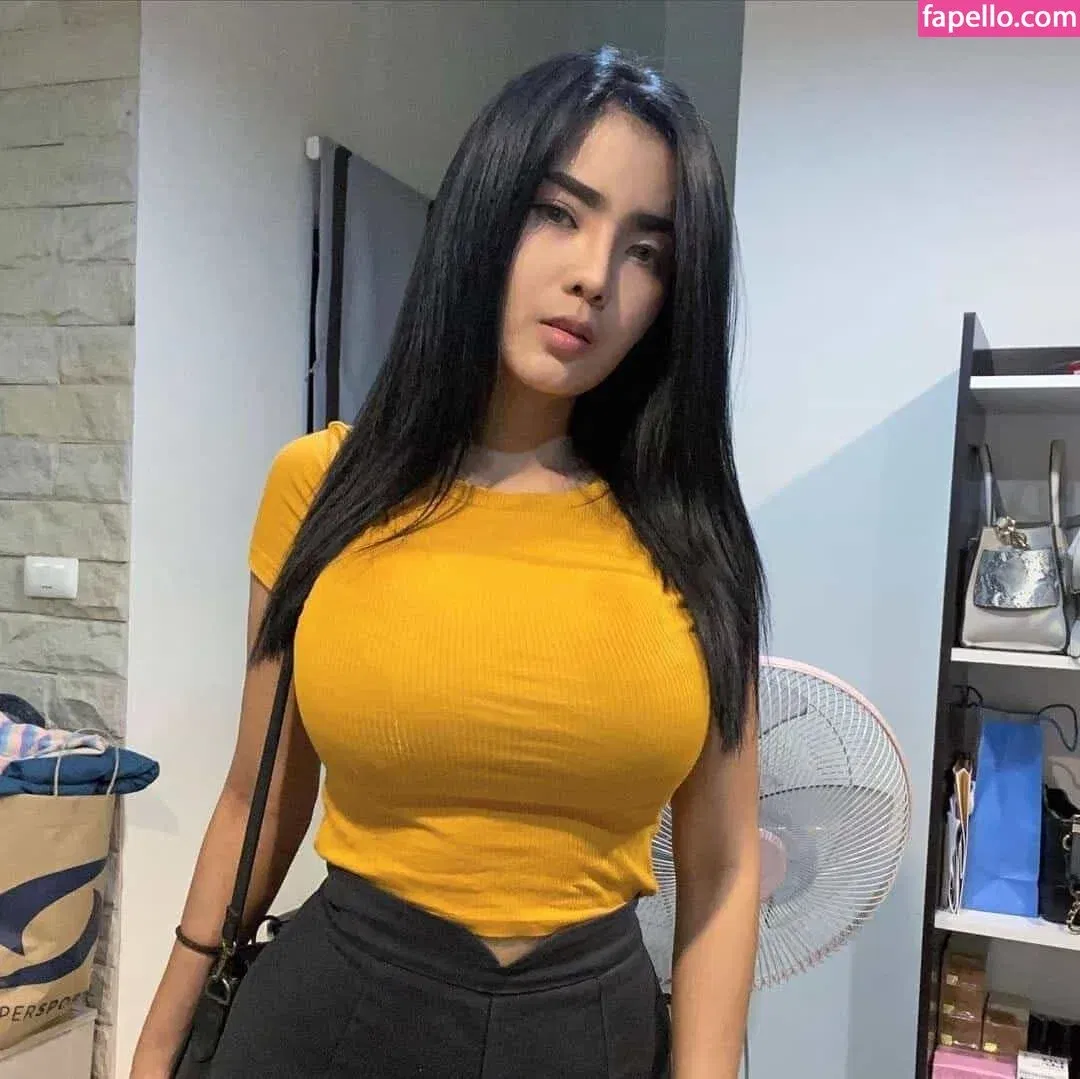 Anastasya Khosasih Onlyfans Photo Gallery 