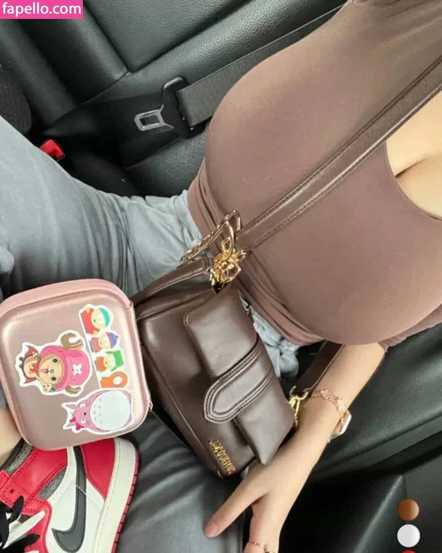 Anastasya Khosasih Onlyfans Photo Gallery 