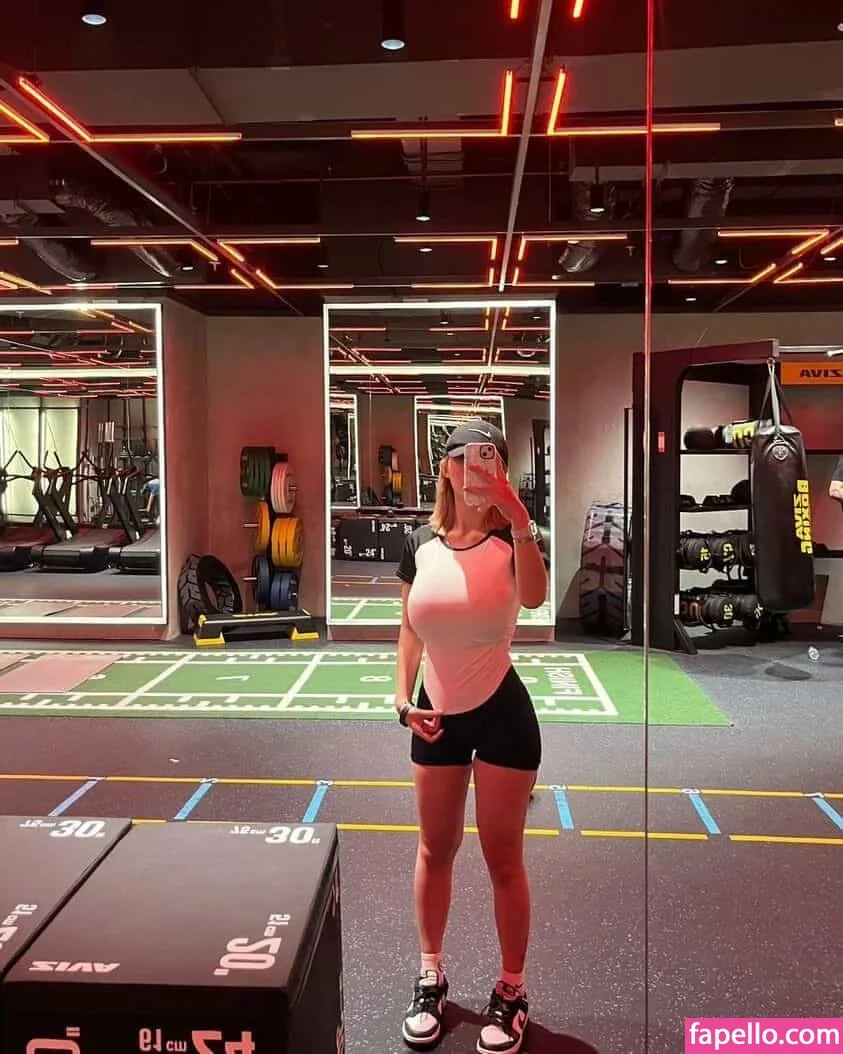 Anastasya Khosasih Onlyfans Photo Gallery 