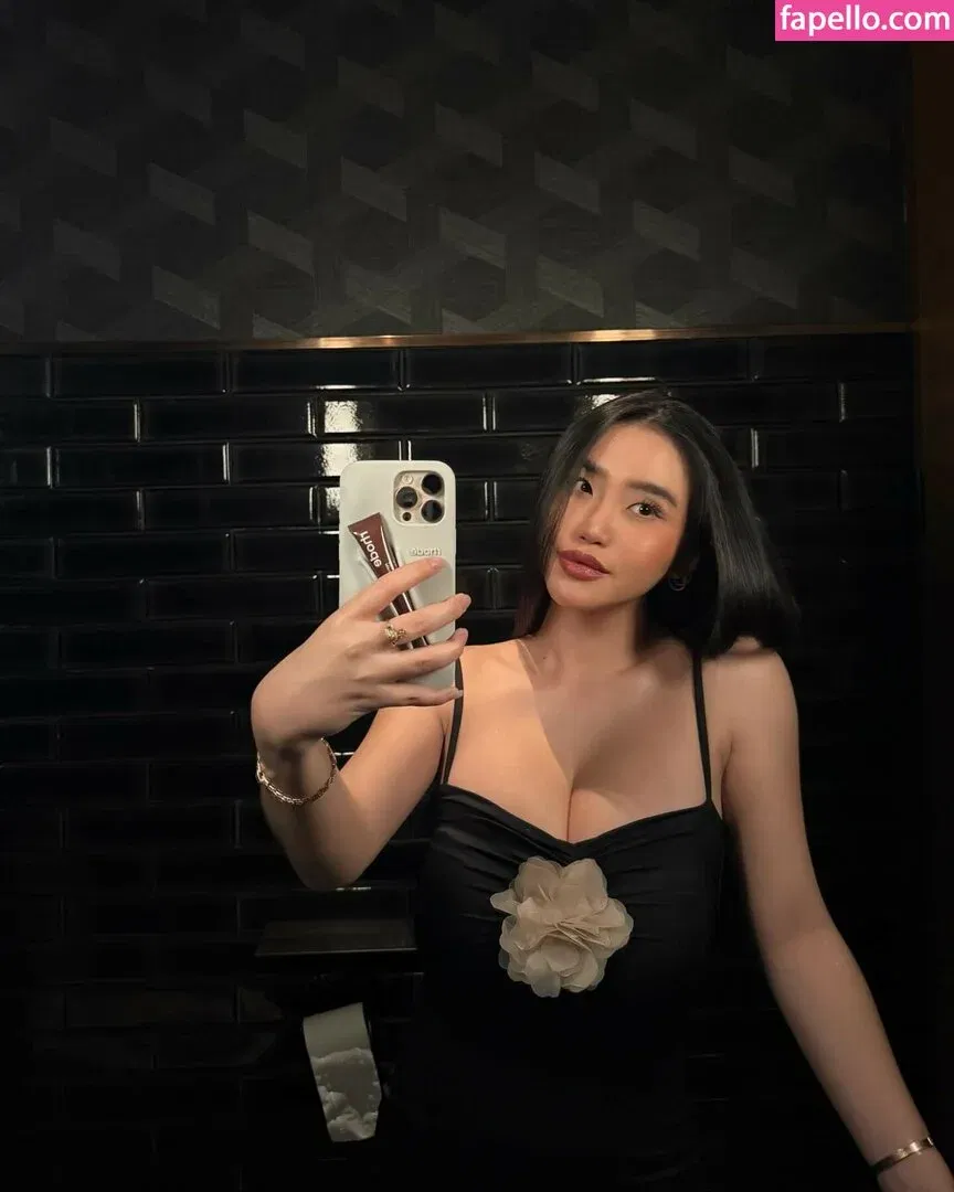 Anastasya Khosasih Onlyfans Photo Gallery 