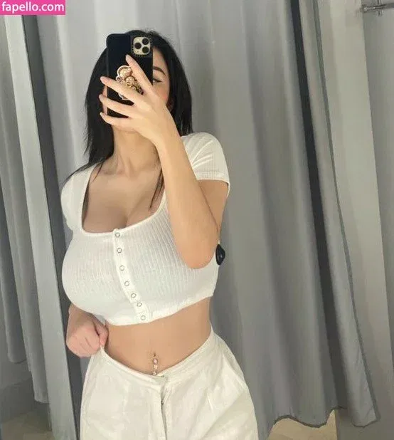 Anastasya Khosasih Onlyfans Photo Gallery 