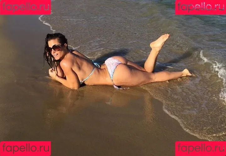 Brooke Adams Onlyfans Photo Gallery 