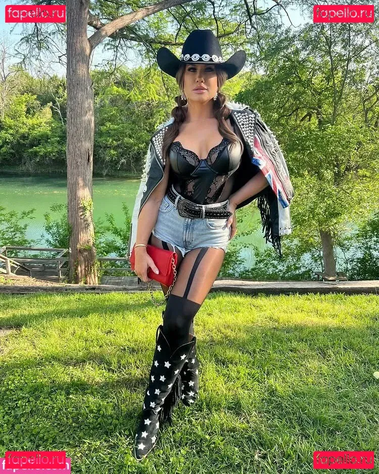 Brooke Adams Onlyfans Photo Gallery 