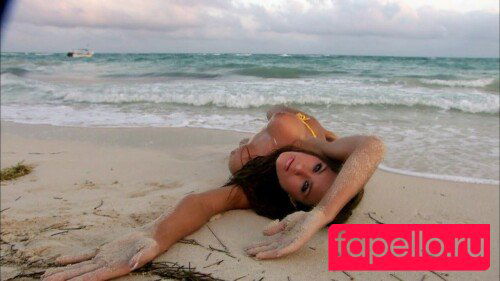 Brooke Adams Onlyfans Photo Gallery 