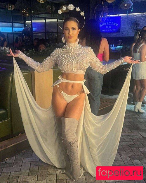 Brooke Adams Onlyfans Photo Gallery 