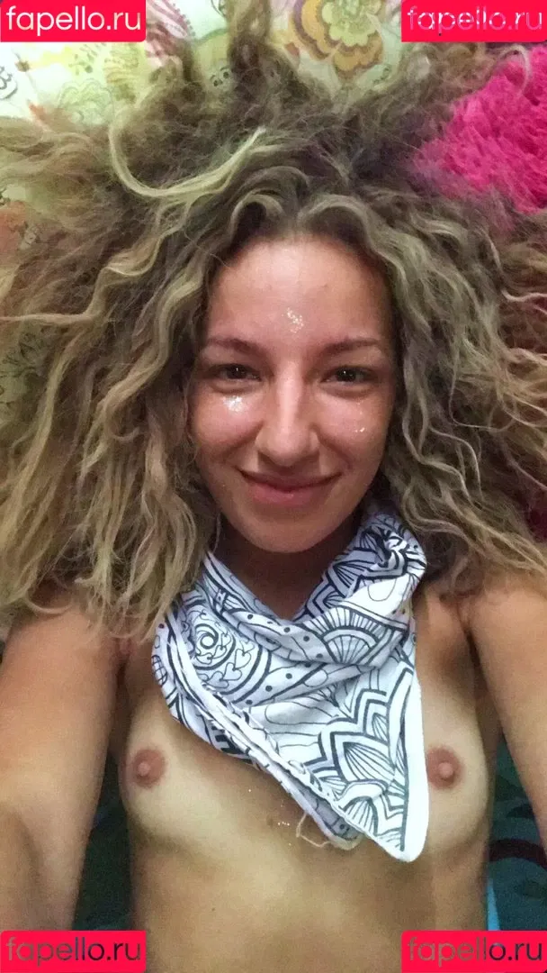 Vanessa Lengies Onlyfans Photo Gallery 