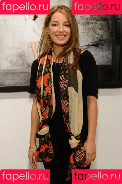 Vanessa Lengies Onlyfans Photo Gallery 