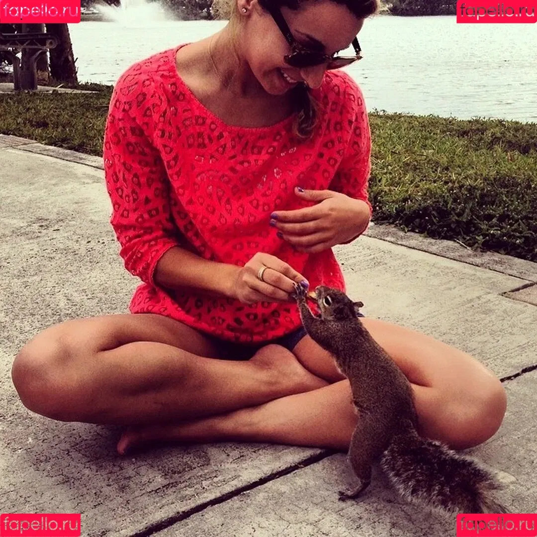 Vanessa Lengies Onlyfans Photo Gallery 