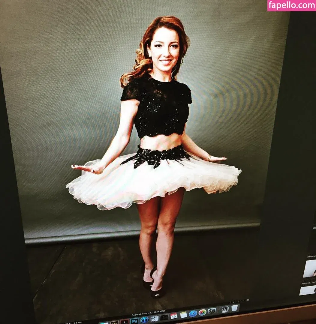 Vanessa Lengies Onlyfans Photo Gallery 