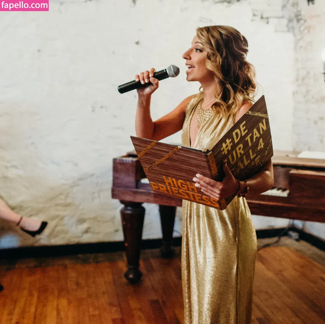 Vanessa Lengies Onlyfans Photo Gallery 