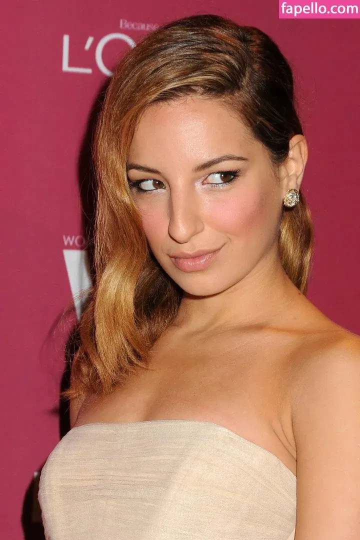 Vanessa Lengies Onlyfans Photo Gallery 