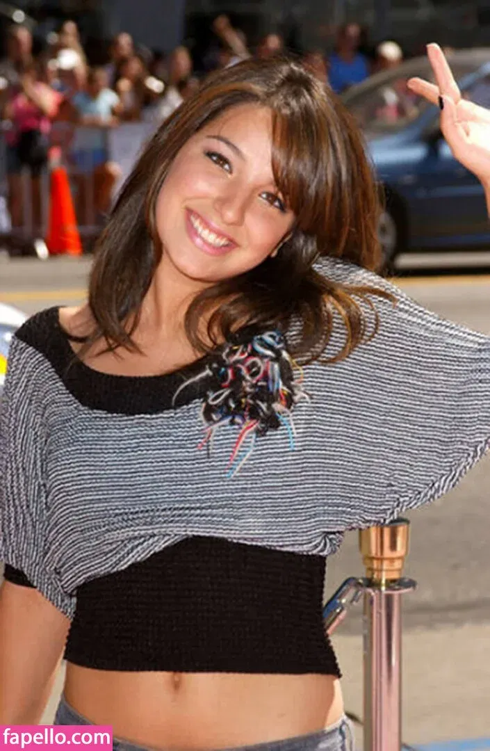 Vanessa Lengies Onlyfans Photo Gallery 