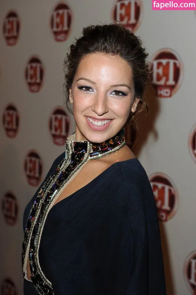 Vanessa Lengies Onlyfans Photo Gallery 