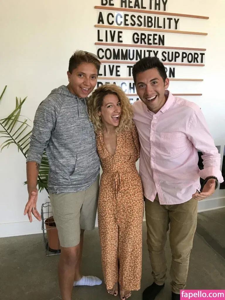 Vanessa Lengies Onlyfans Photo Gallery 