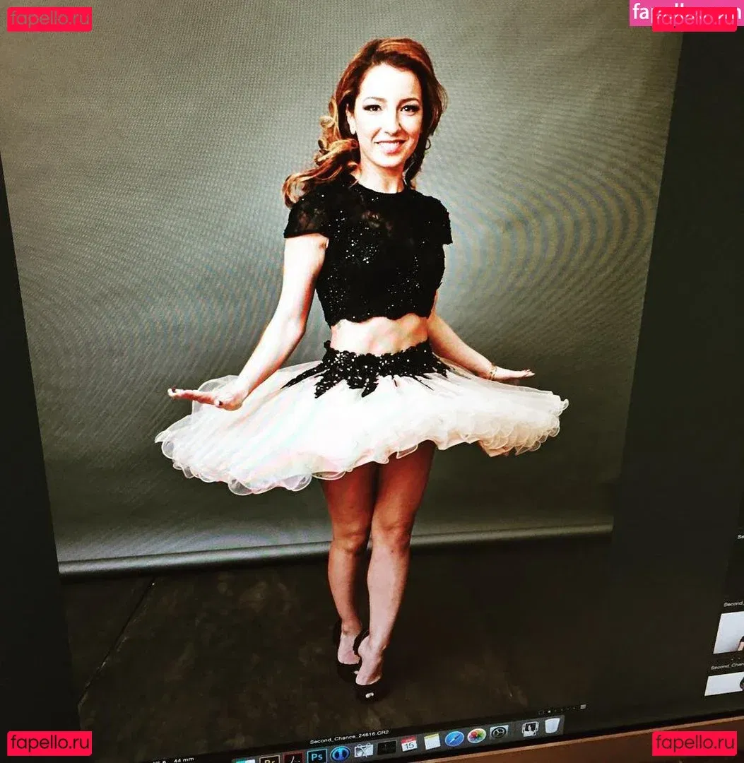 Vanessa Lengies Onlyfans Photo Gallery 