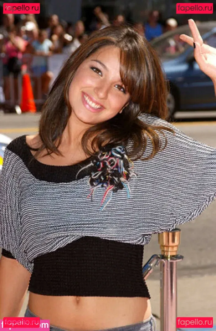 Vanessa Lengies Onlyfans Photo Gallery 