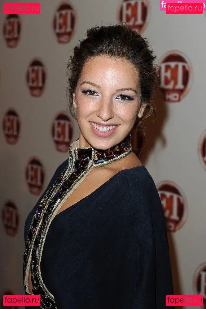 Vanessa Lengies Onlyfans Photo Gallery 