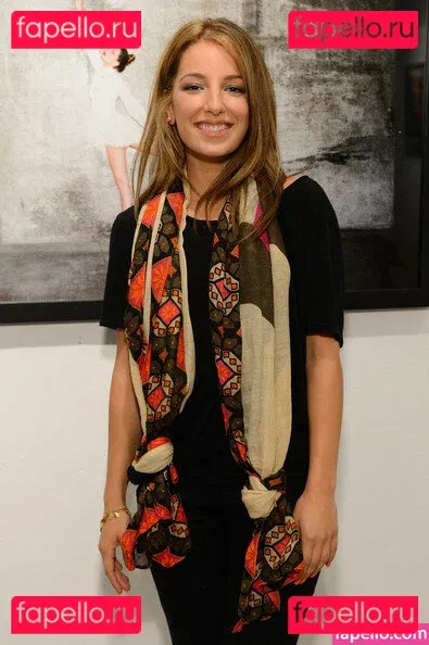 Vanessa Lengies Onlyfans Photo Gallery 