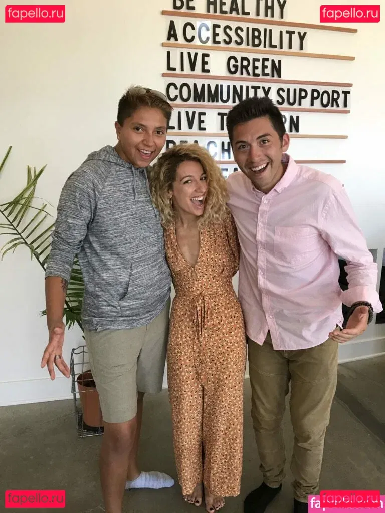 Vanessa Lengies Onlyfans Photo Gallery 