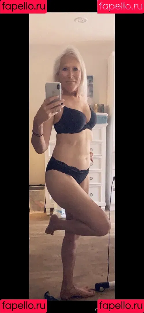 mamasuzie Onlyfans Photo Gallery 