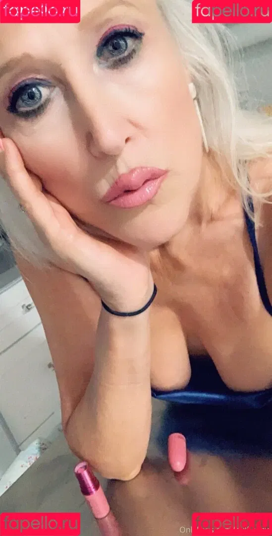 mamasuzie Onlyfans Photo Gallery 
