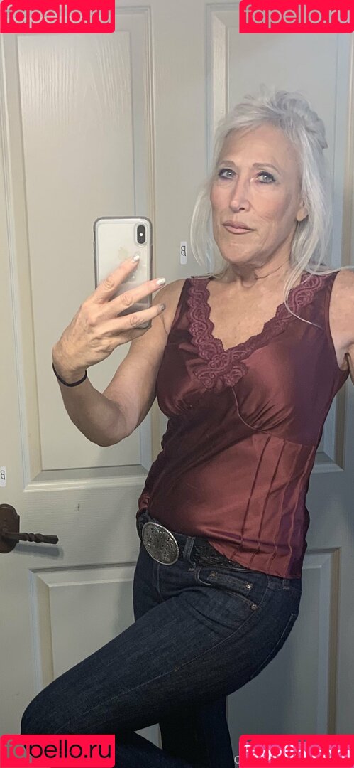 mamasuzie Onlyfans Photo Gallery 