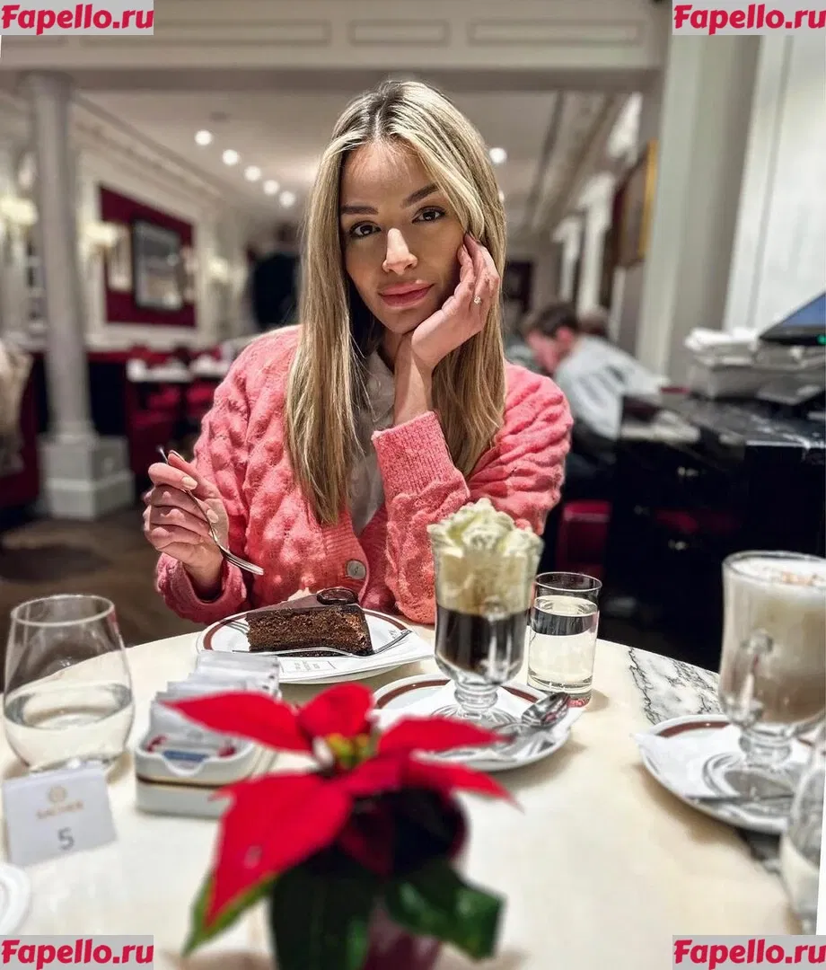 Andreea Ungur Onlyfans Photo Gallery 