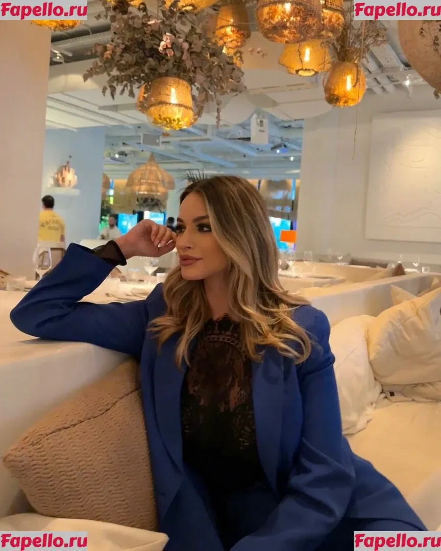 Andreea Ungur Onlyfans Photo Gallery 