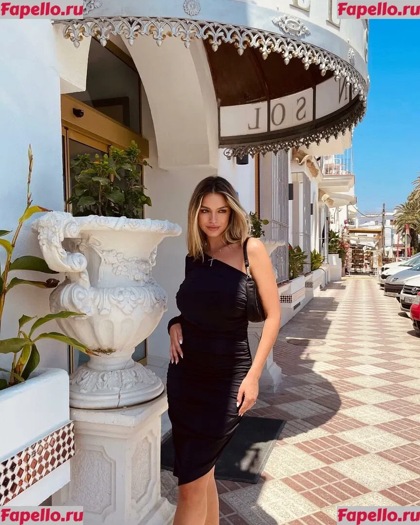 Andreea Ungur Onlyfans Photo Gallery 